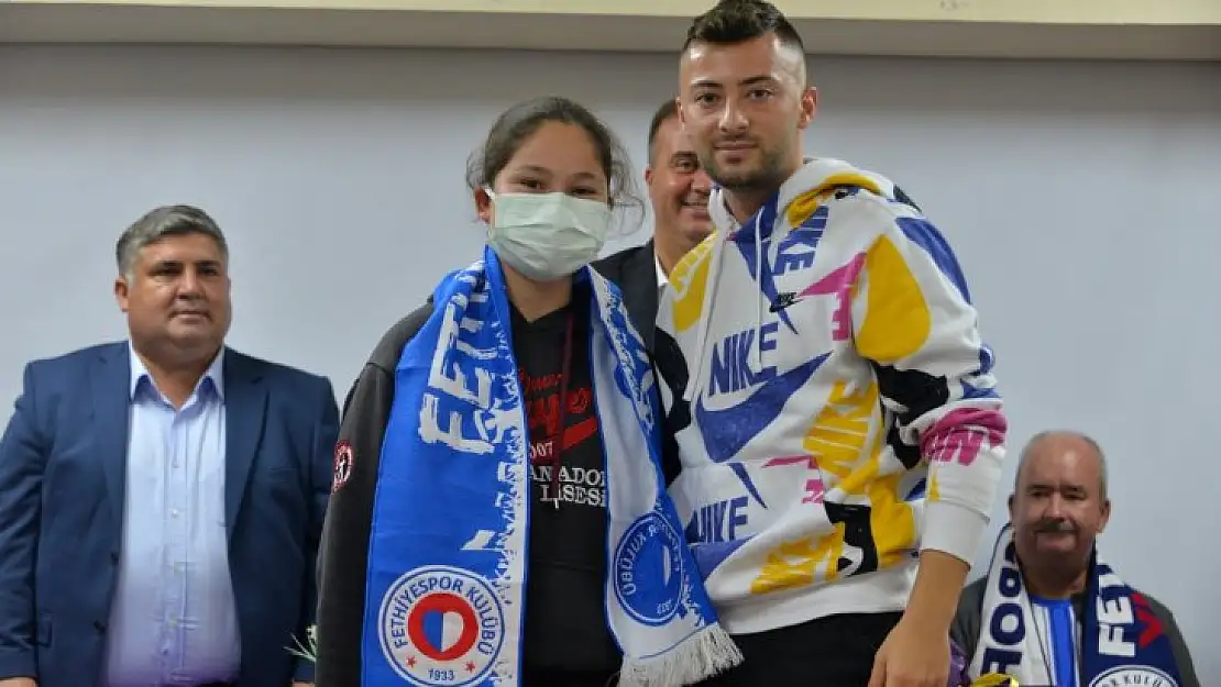 Fethiyespor'dan Ömer Özyer Anadolu Öğretmen Lisesi'ne Ziyaret