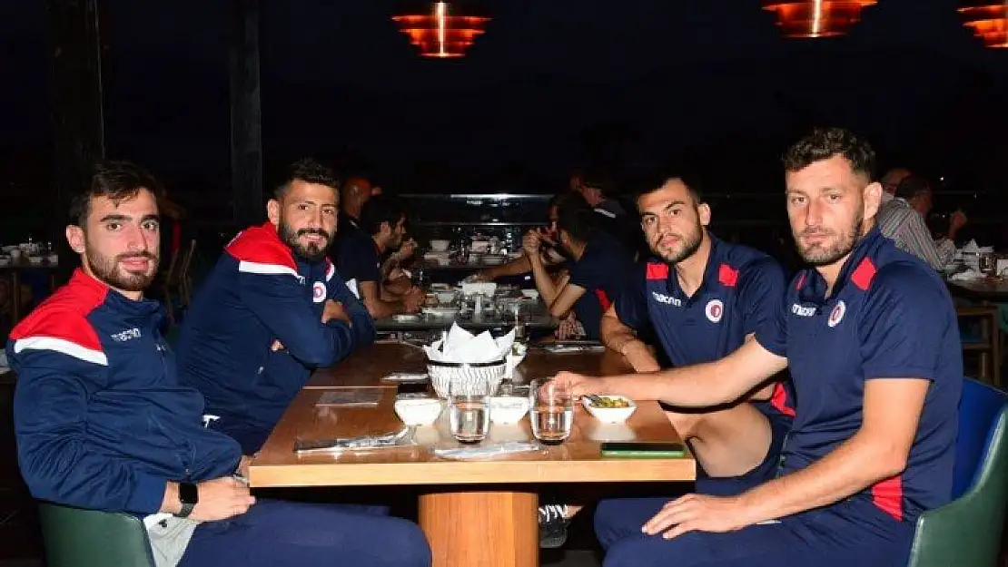 Fethiyespor ikinci maçı kampta bekliyor