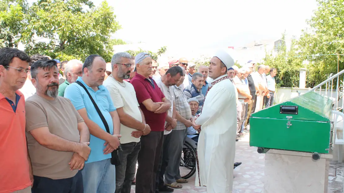 Gazeteci Dereli'nin Babası son Yolculuğuna Uğurlandı