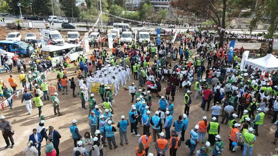 Geleceğe nefes projesi kapsamında Marmaris'te 50 bin fidan dikildi