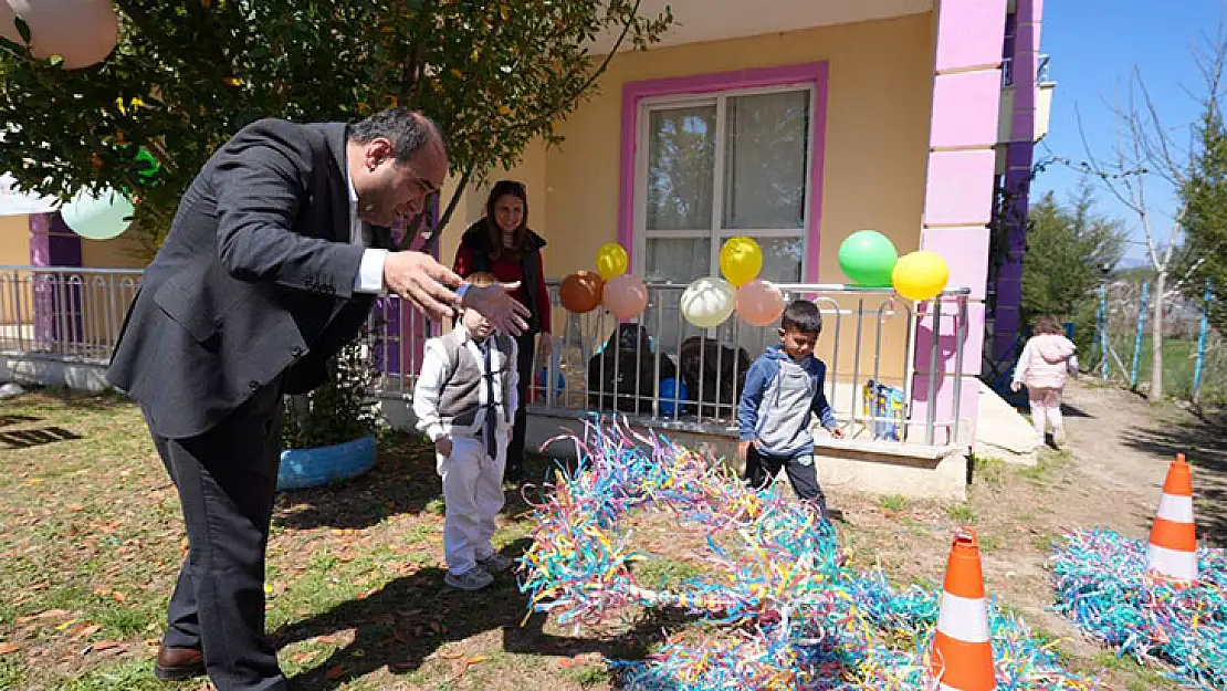 Herkesin Başkanı Akdenizli, Özel Öğrencilerin Kalplerini Fethetti