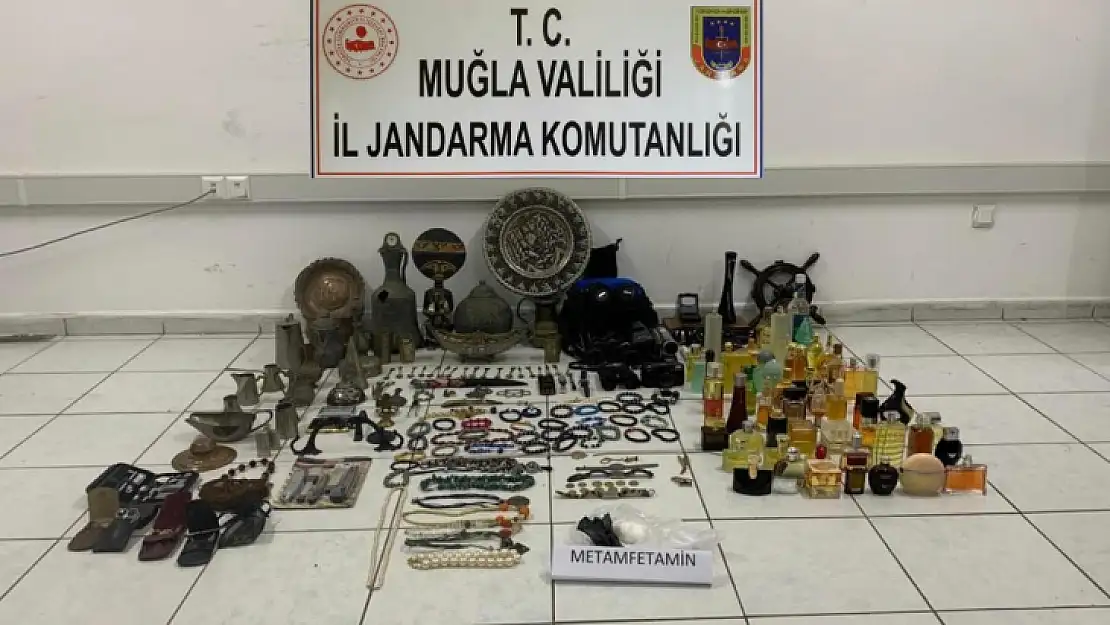 Hırsızlık şüphelileri jandarmadan kaçamadı