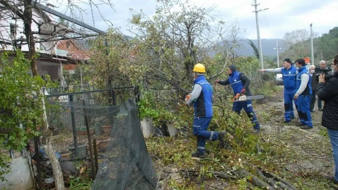 Hortum İnlice'de zarara yol açtı 