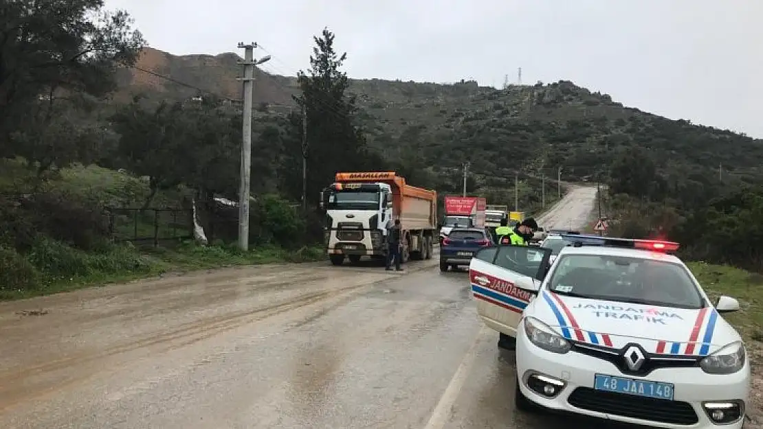 Jandarmadan hafriyat kamyonlarına sıkı denetim