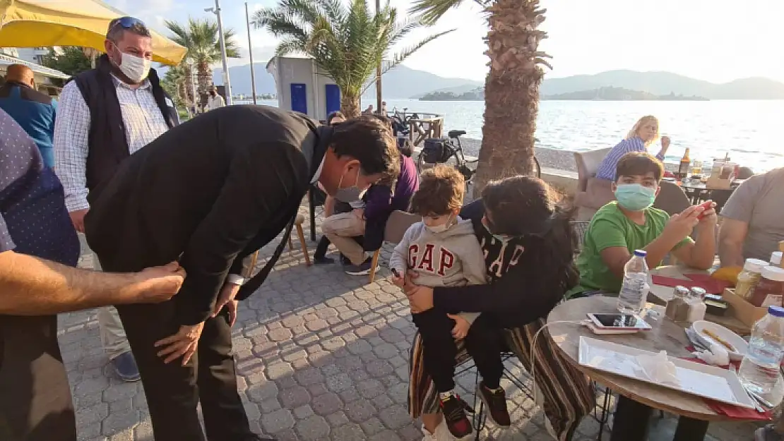 Karaca, Çalış'ta esnaflarla görüştü