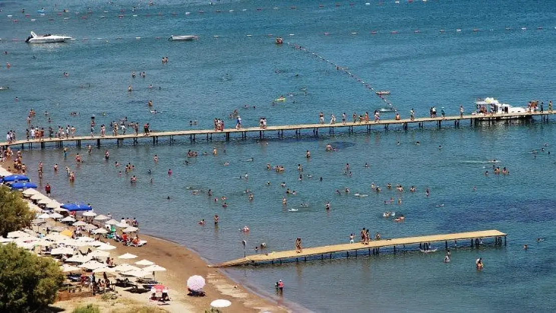 Karadan, denizden ve havadan Bodrum'a turist yağdı