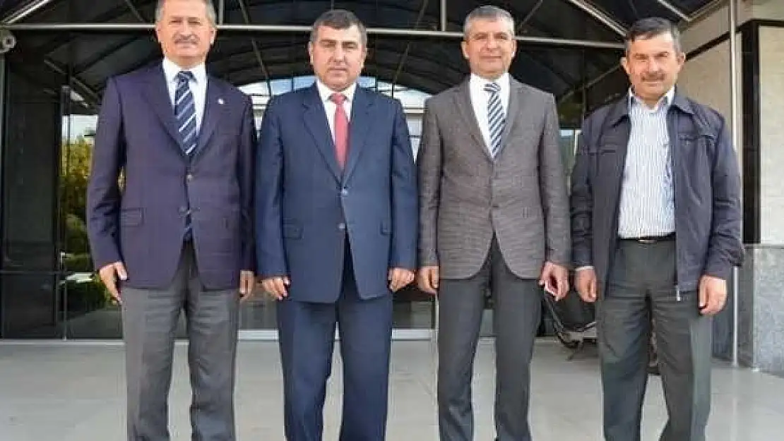 KAYMAKAM ŞAHİNER ESNAF ODASINI ZİYARET ETTİ