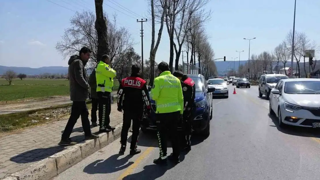 Kaza yapan yaralı motosiklet sürücüsü olay yerinden kaçtı