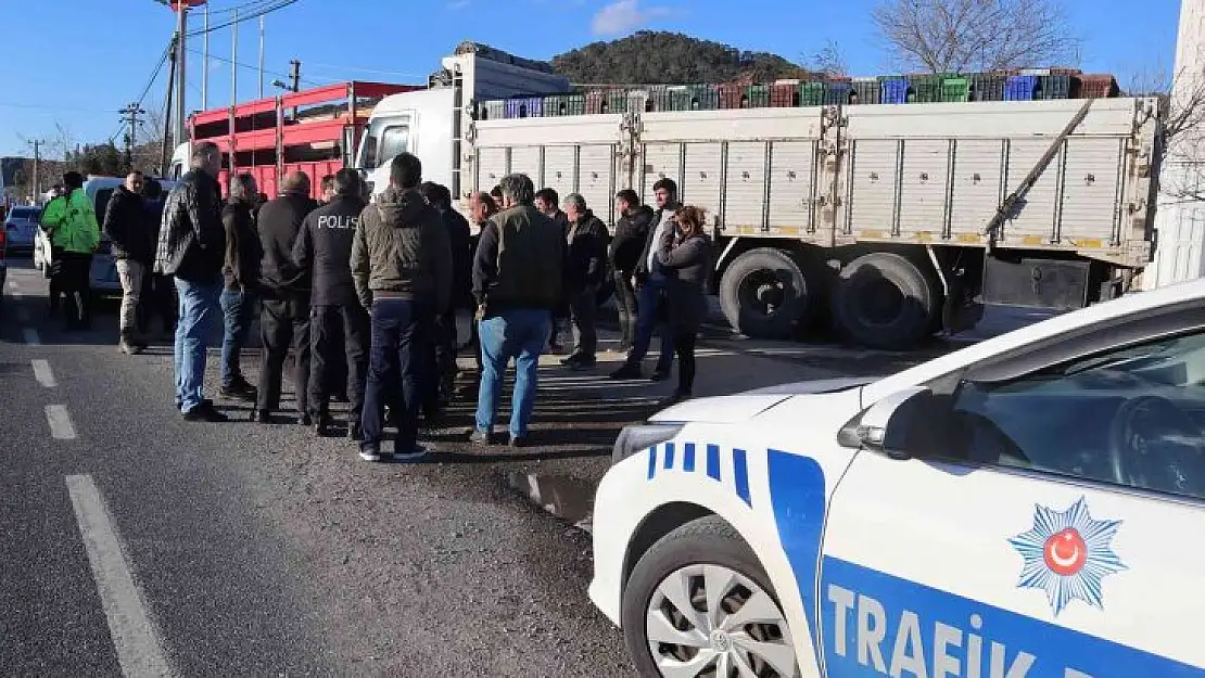 Kira alamıyoruz dediler, kamyonlarla benzinliğin giriş çıkışını kapattılar