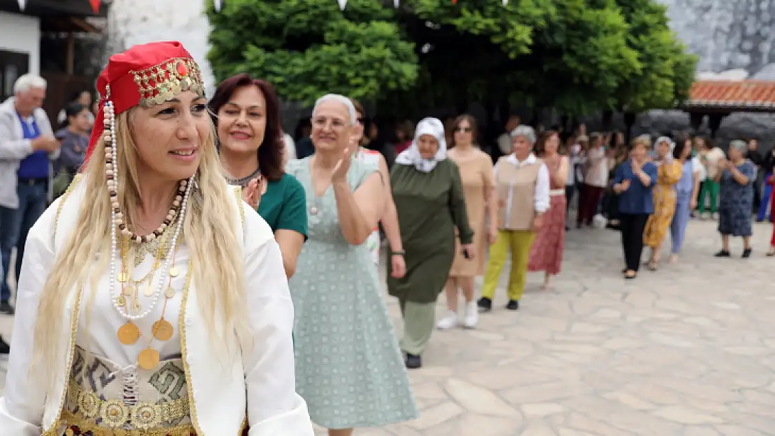 Kış kursları sergisinde el emeği göz nuru eserler görücüye çıktı