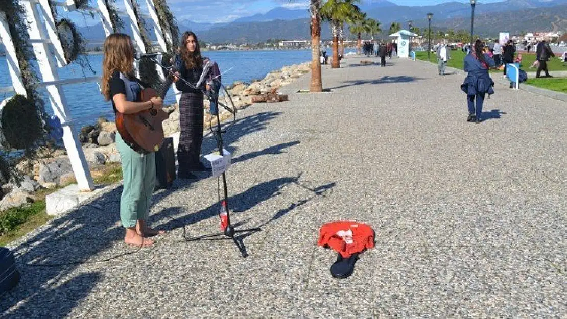 Kısıtlama sonrası plajlar ve sahil bandı doldu 