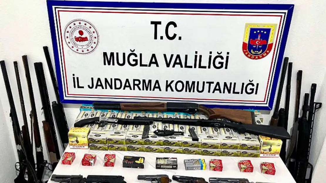 Köyceğiz'de çok sayıda silah ve mermi ele geçirildi