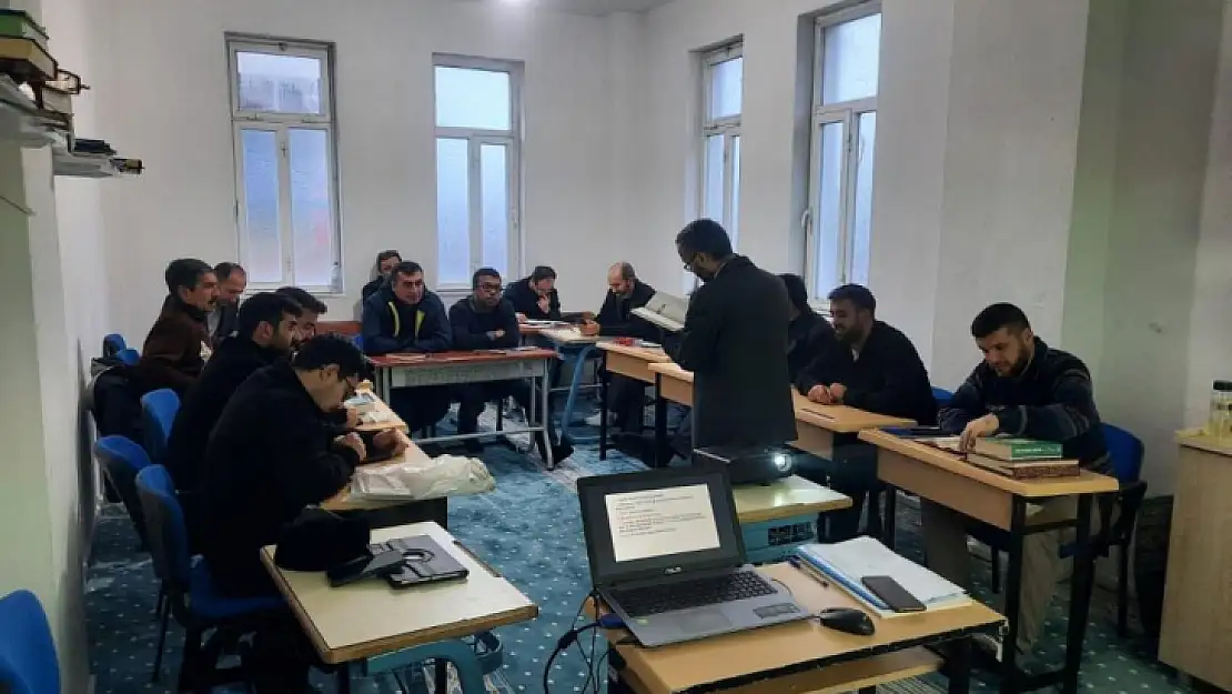 Köyceğiz'de din görevlilerine verilen kurs tamamlandı