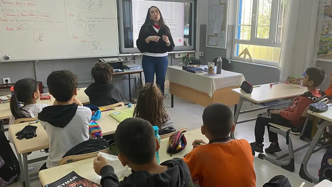 Köyceğiz'de Öğrencilere Mesleki Rehberlik Semineri Verildi