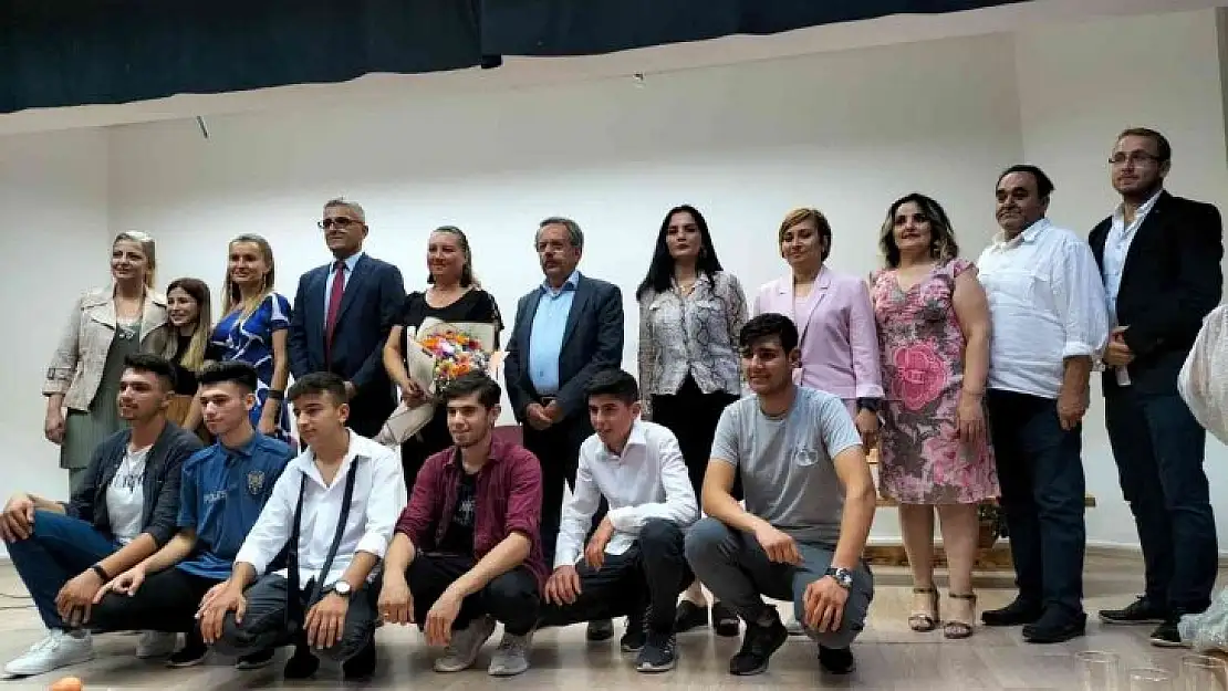 Köyceğiz Mesleki ve Teknik Anadolu Lisesi'nden yılsonu gösterisi