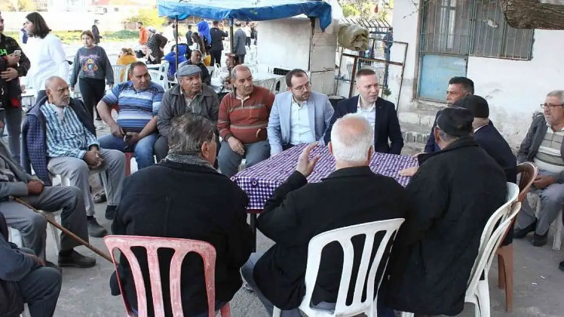 Küçük Dibekdere'de iftar yemeği