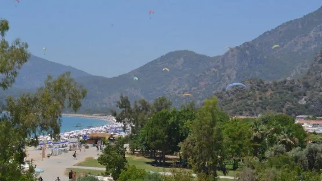 Kurban Bayramı Öncesi Ölüdeniz Tıklım Tıklım Doldu