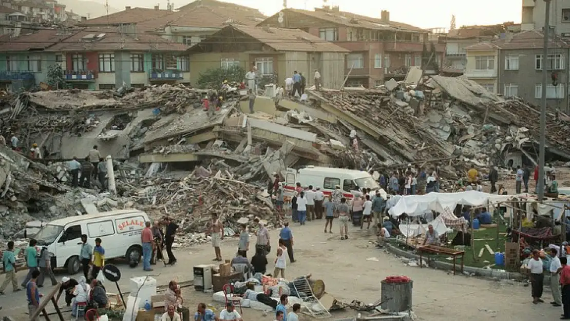 Marmara Depremi'nin 24'üncü yıl dönümü