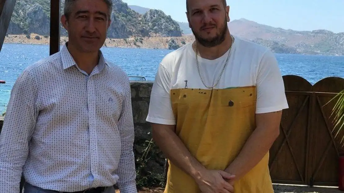 Marmaris Belediye Başkanı Oktay'dan Şahan Gökbakar'a 'geçmiş olsun' ziyareti