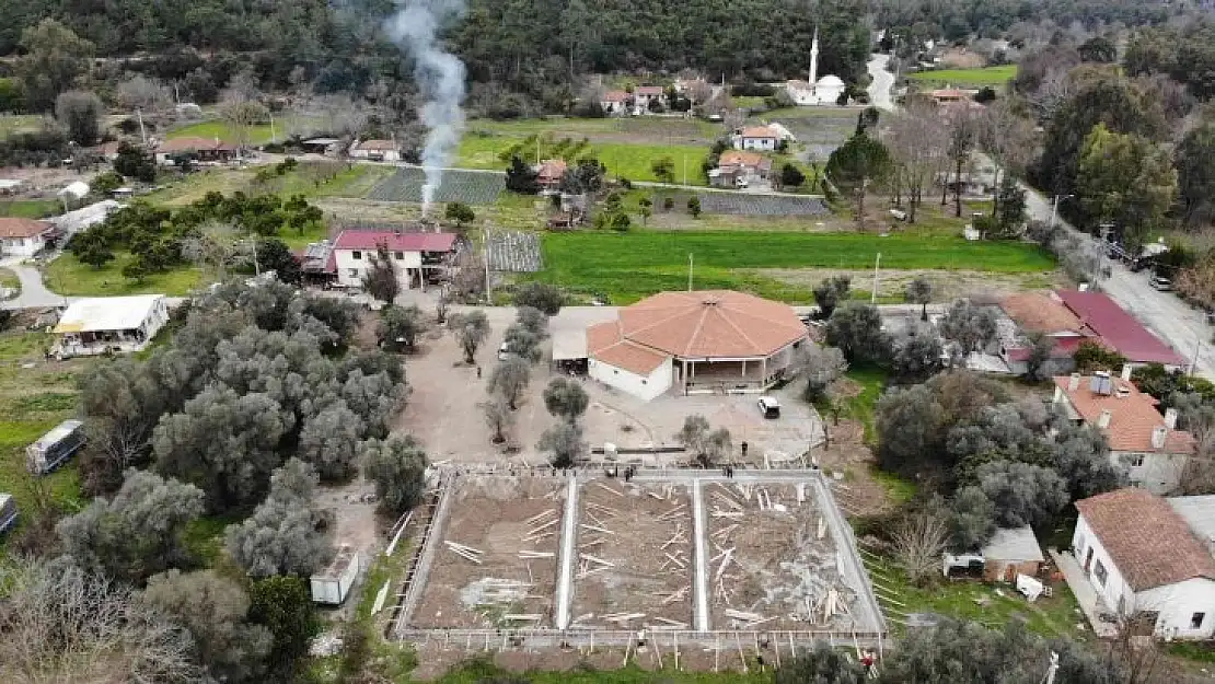 Marmaris Belediyesi yeni salonlar ve halı sahalar için kolları sıvadı