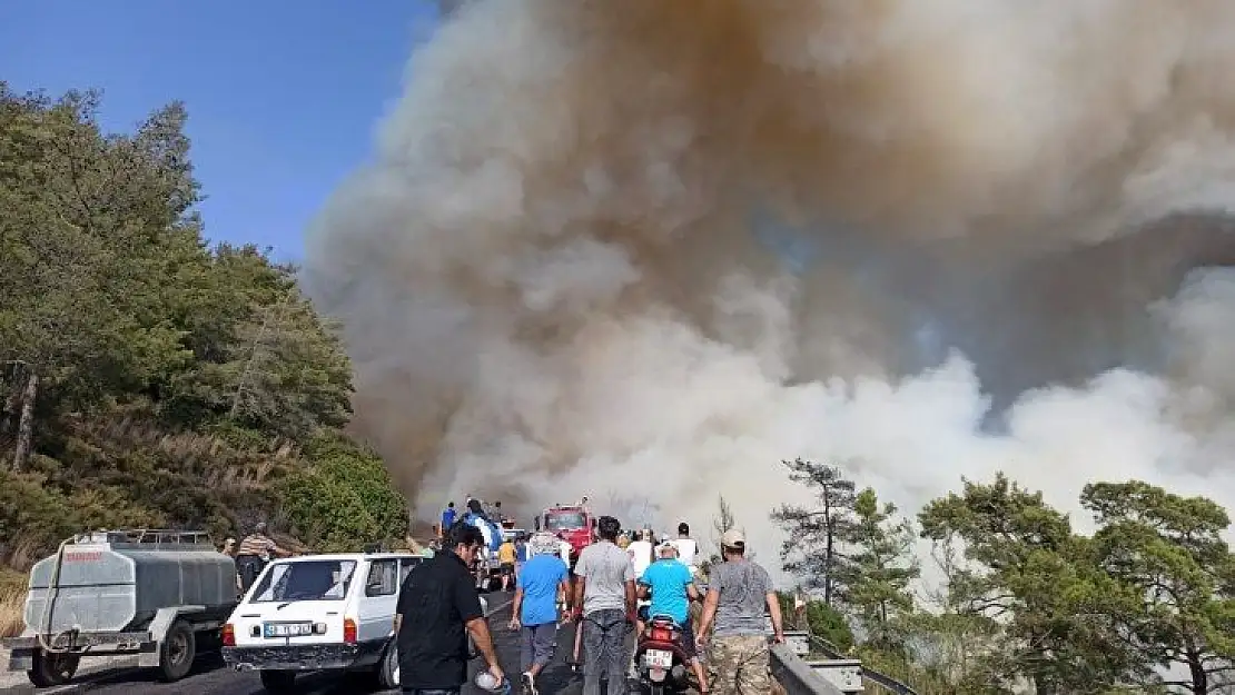 Marmaris'te alevlerle savaşta inanılmaz görüntüler