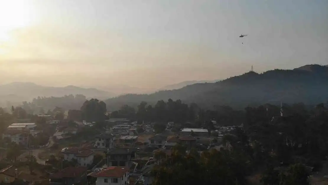 Marmaris'te baş döndüren hava trafiği