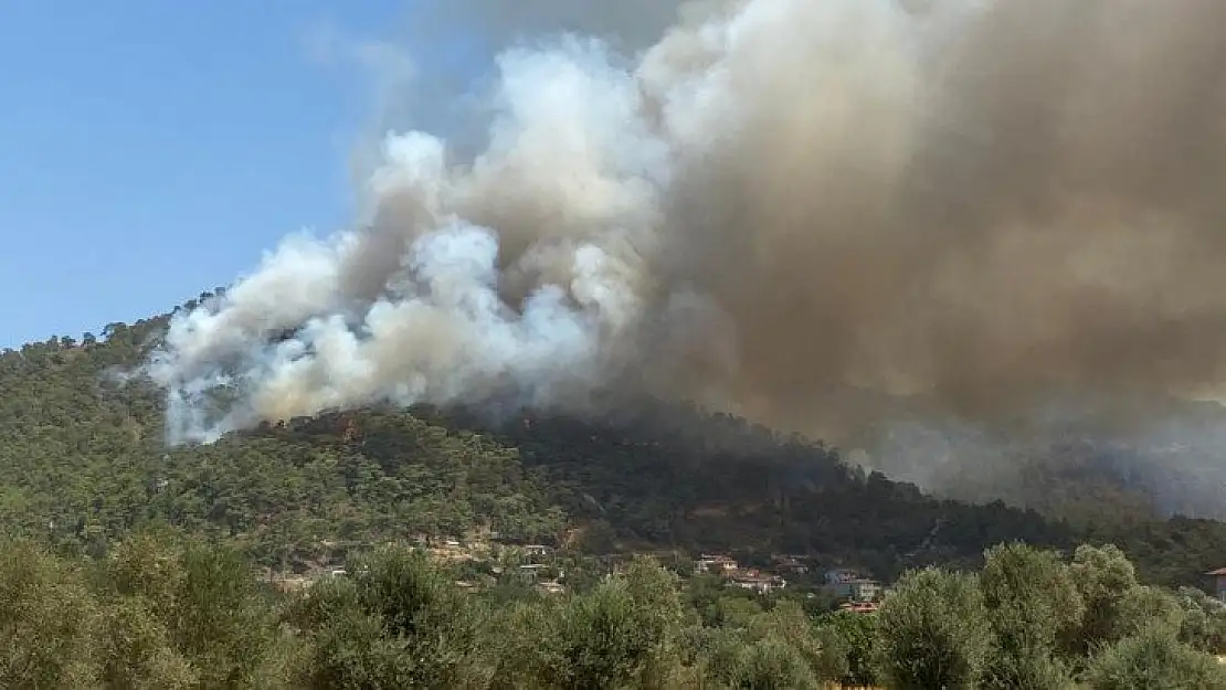 Marmaris yangını tekrar parladı, alevler Hisarönü'nde yerleşim yerlerine yaklaştı