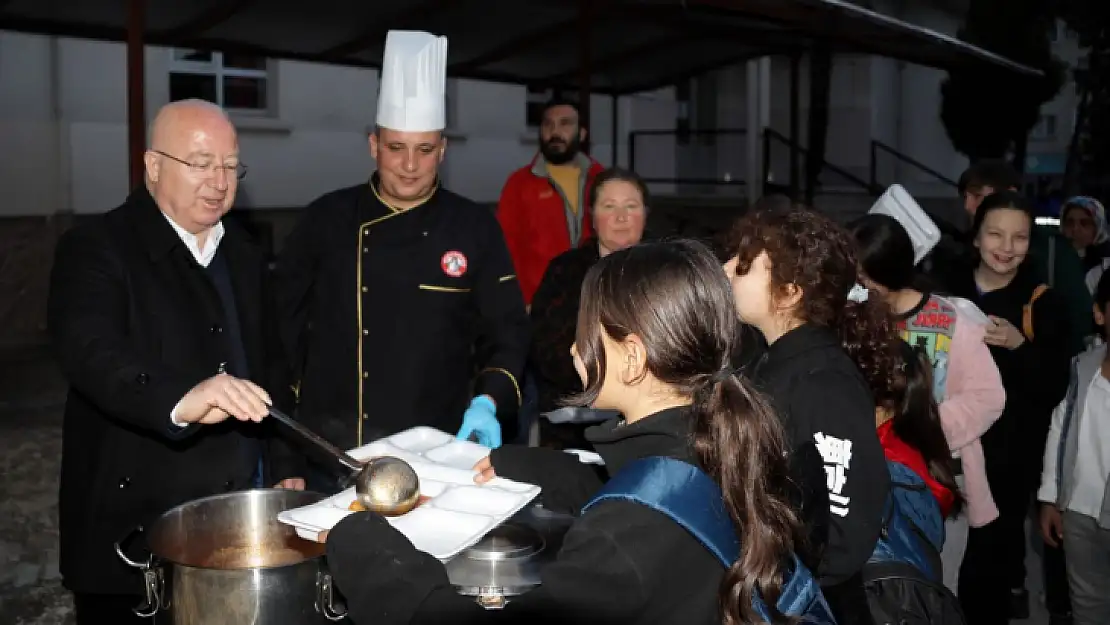MENTEŞE BELEDİYESİ GELENEKSEL İFTAR ÇADIRI KURULDU