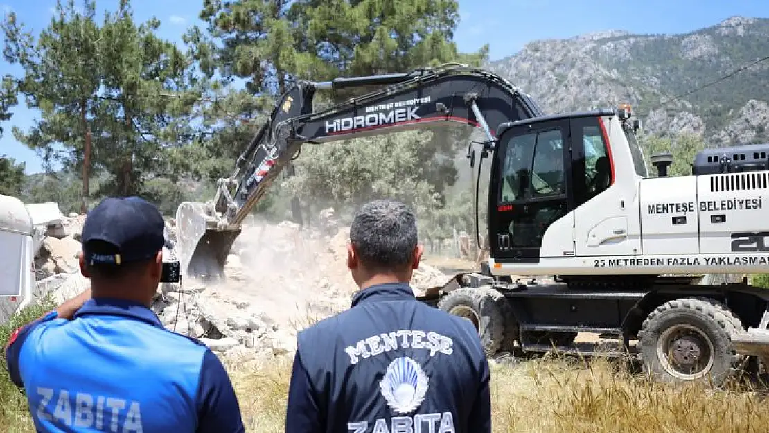 Menteşe'de 15 Kaçak Yapı Ve 5 Kaçak İskele Yıkımı Gerçekleştirildi