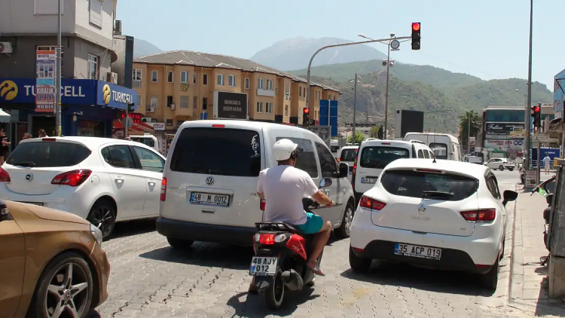 Muğla Makası'nda Bitmek Bilmeyen Trafik Çilesi