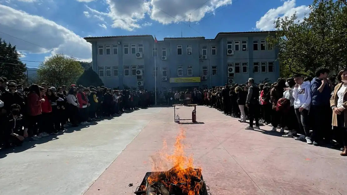 ÖĞRENCİLER NEVRUZ'U KUTLADI