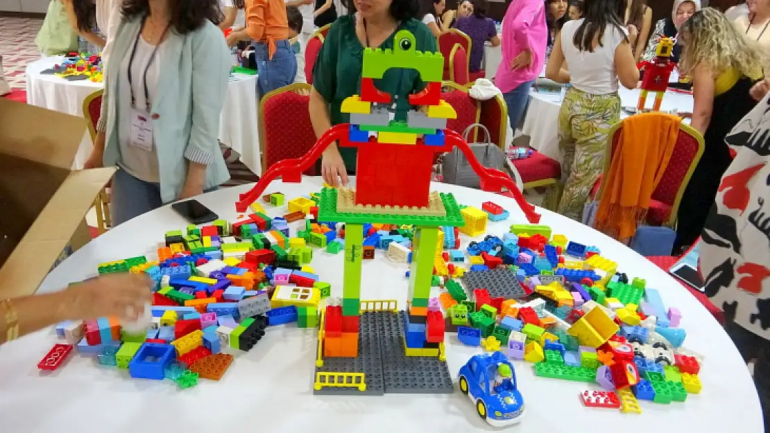 Okul öncesi öğretmenlerine 'Lego eğitimi' düzenlendi