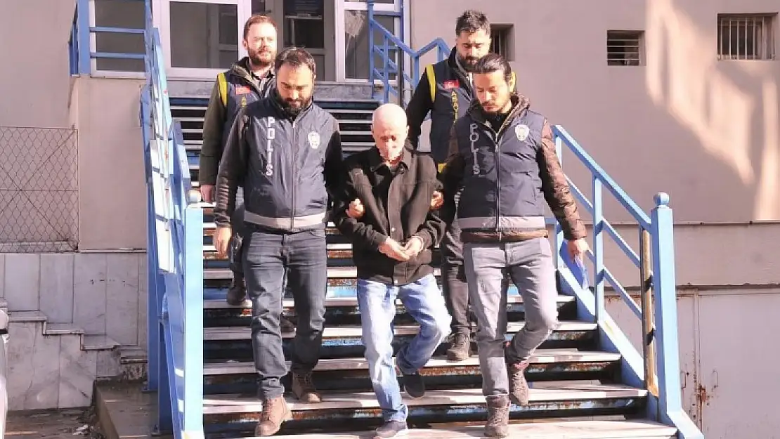 ÖNCE ABLASINI SONRA KENDİNİ ÖLDÜRMEK İSTEMİŞ