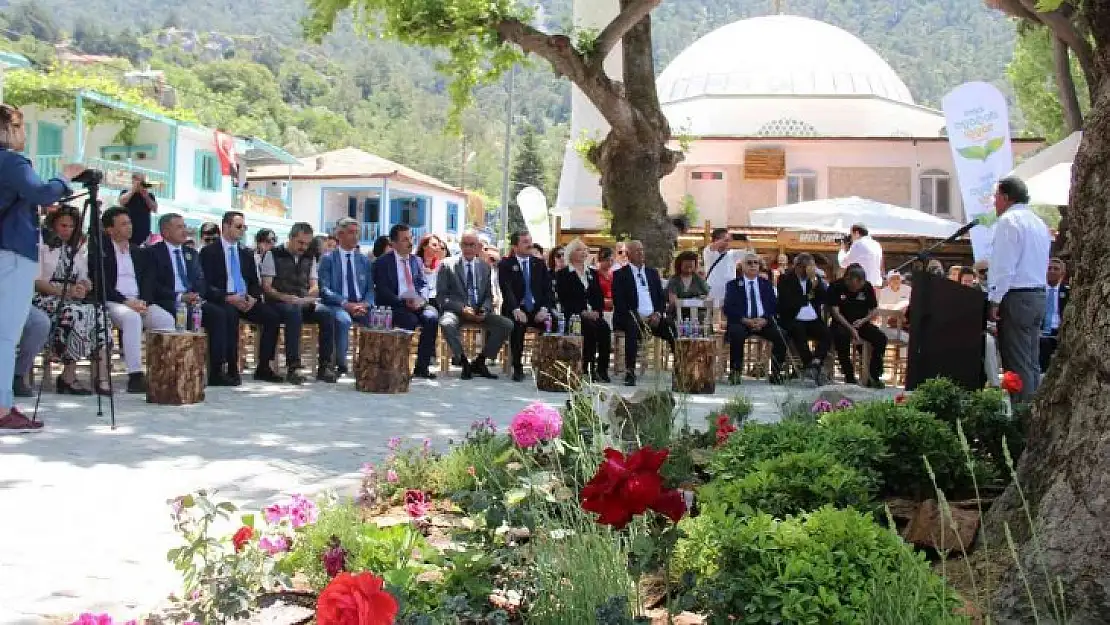 Opet, orman yangınlarından zarar gören köyleri yeniden inşa ediyor