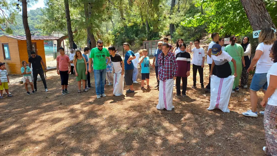 Özel Öğrencilerden 'Hosgeldin Yaz' Partisi