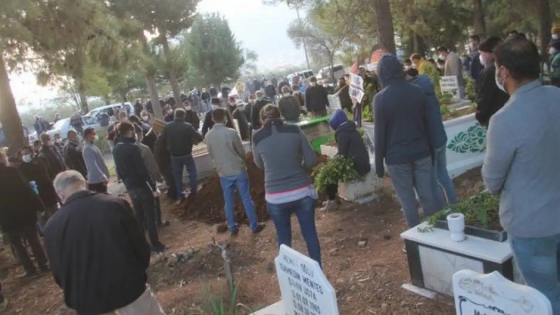 Özkaraca son yolculuğuna gözyaşları içinde uğurlandı