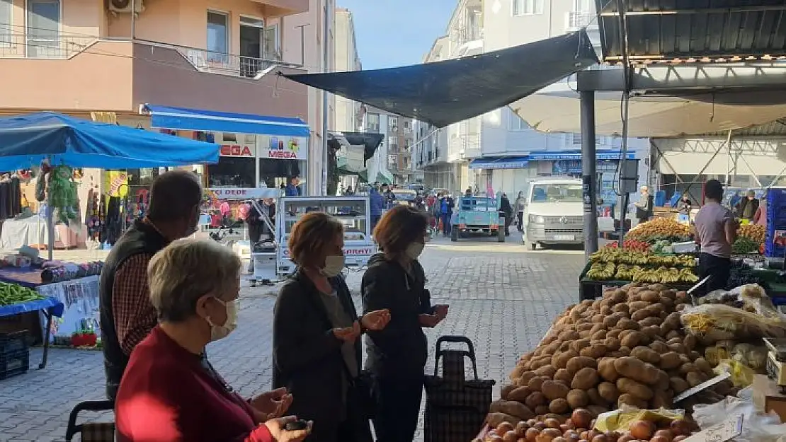 Pazaryerinde bereket duası