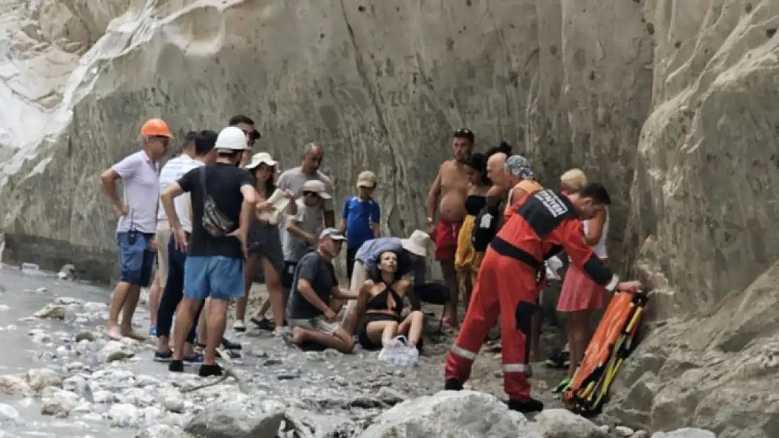 Saklıkent Kanyonu'nda düşen kaya parçası 2 turisti yaraladı