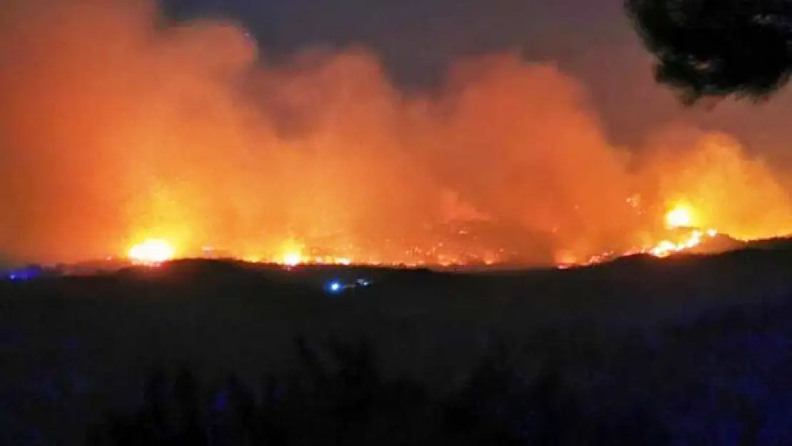 Samos kabusu yaşıyor