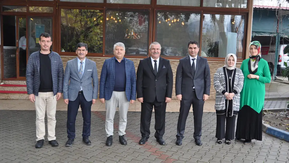 Seydikemer'de AK Parti Aday Adayları, Muhtarlarla Kahvaltıda Buluştu