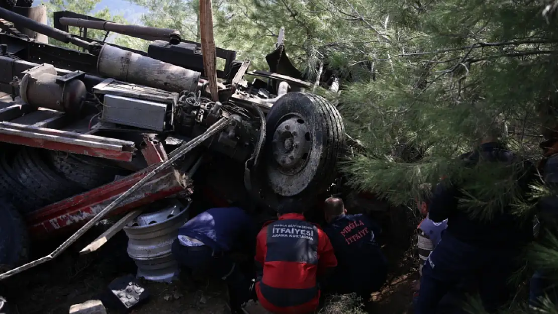 Seydikemer'de Kamyonda Sıkışan Sürücü Hayatını Kaybetti