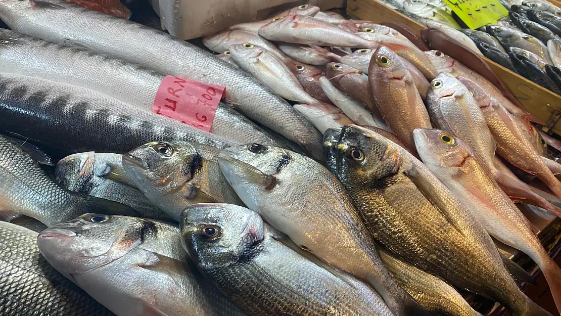 Tezgahlar Renklendi, Balık Severler Fethiye Balık Pazarı'nda