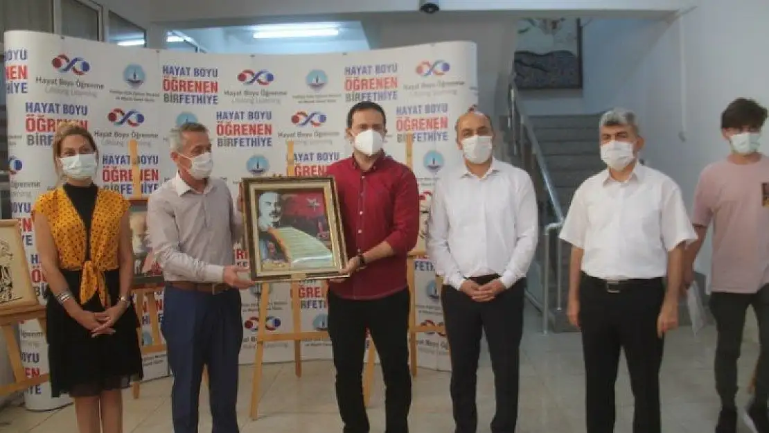 Usta Öğreticiler el becerilerini sergiledi 