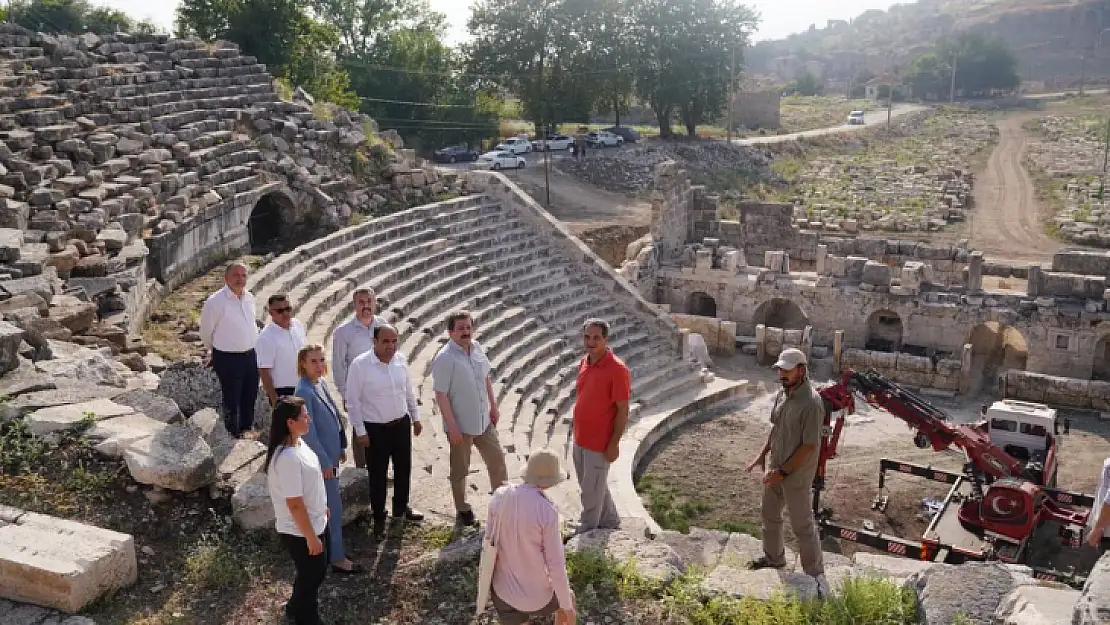 Vali, Kaymakam ve Belediye Başkanı  Tlos'u Ziyaret Ettiler