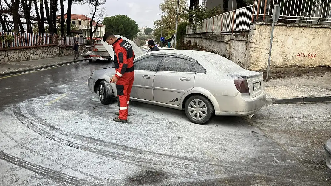 Yatağan'da araç yangını korkuttu