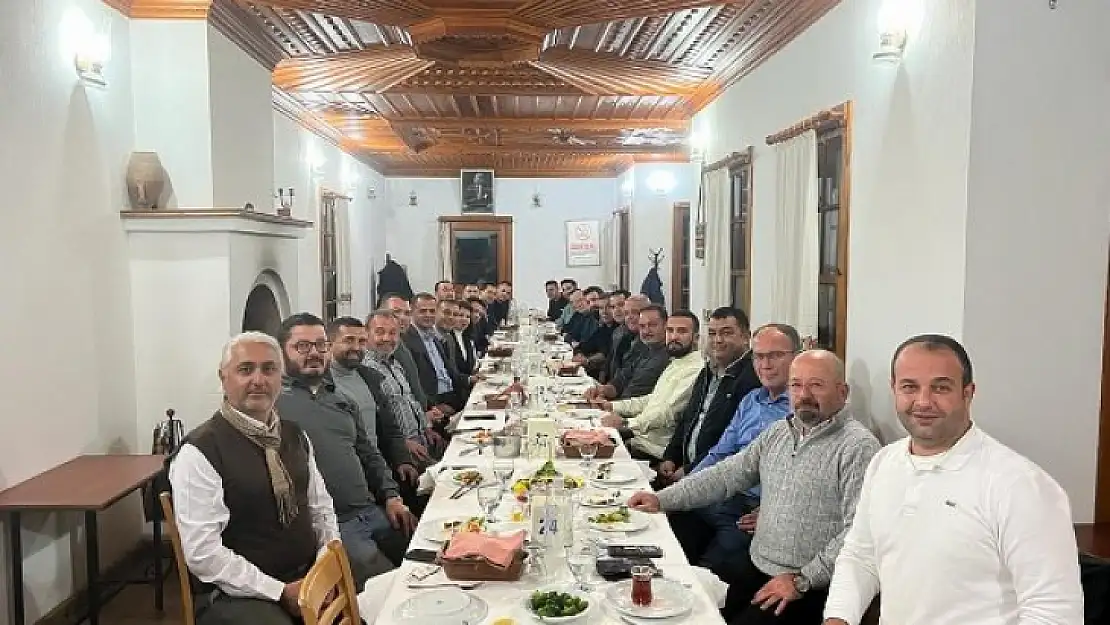 Yatağanspor Ve Muğlaspor Yönetimleri Yemekte Bir Araya Geldiler