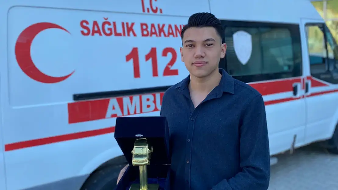 Yılın Öğrenci Altın Ambulans Ödülü Takdim Edildi