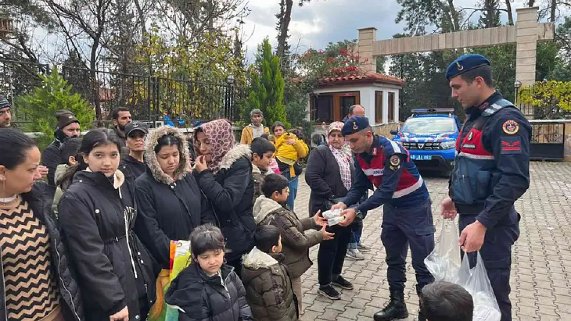 YOL KONTROLÜNDE 144 GÖÇMEN YAKALANDI