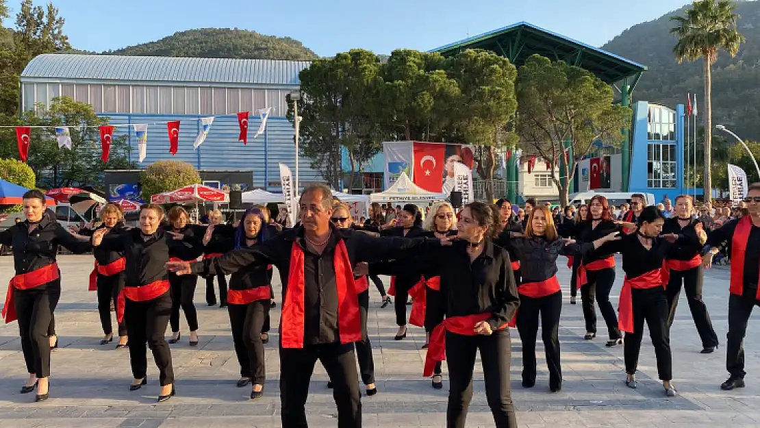 Yöresel dans festivali devam ediyor