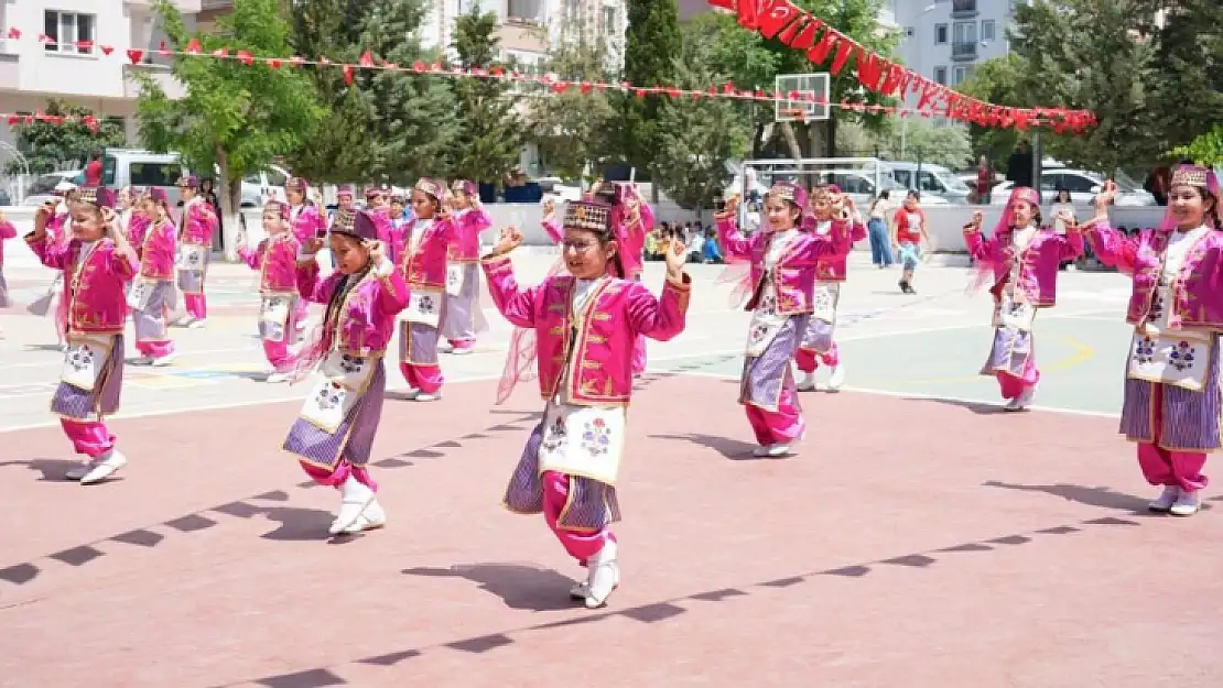 'Yüz Yüze 100 Oyun Şenliği' düzenlendi